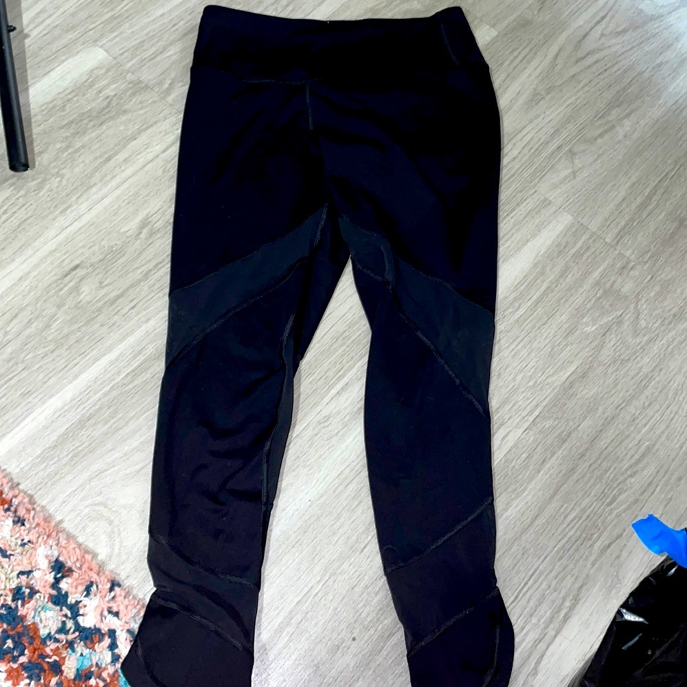 Victoria’s Secret Sport leggings